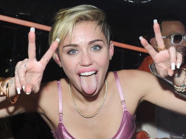 Parece que já acompanha a Miley por um tempo, talvez as vezes deixe passar algumas coisas, mas é fã! Parabéns!!